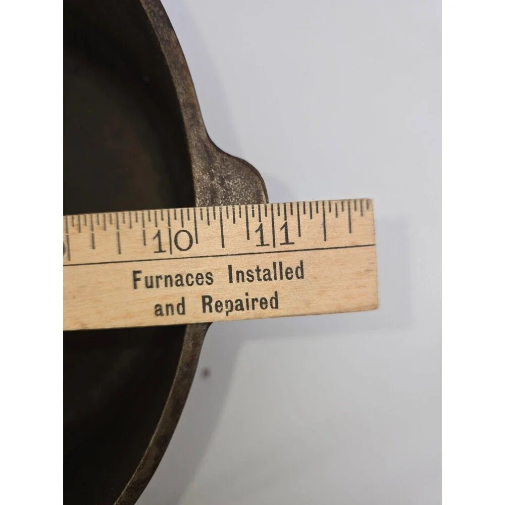 Vintage 1960s Sears #8 Cast Iron Dutch Oven Lodge Smooth Bottom Original Insert